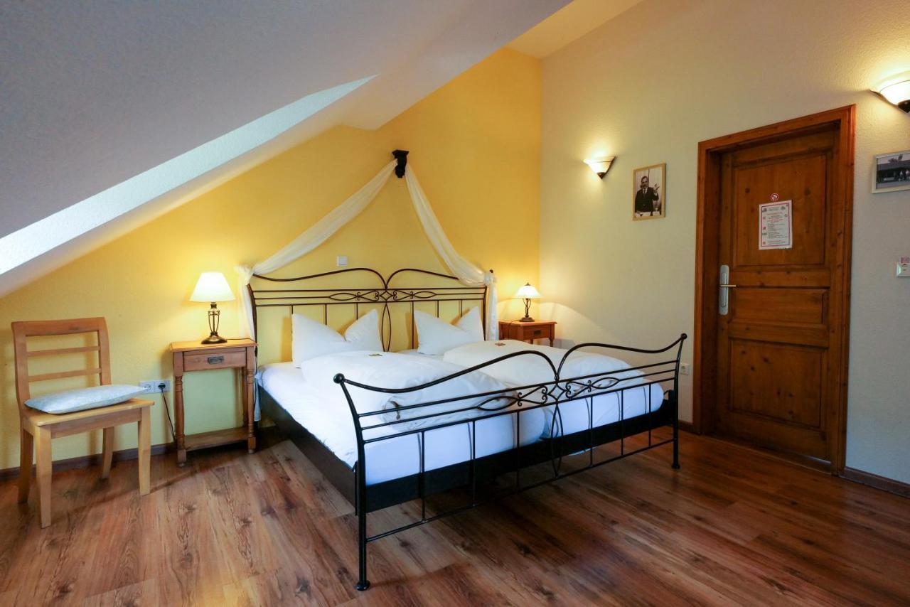 Hotel Alte Buergermeisterei Ediger-Eller Dış mekan fotoğraf