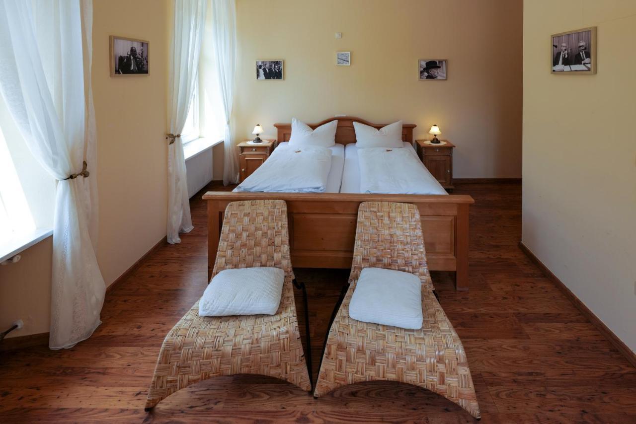 Hotel Alte Buergermeisterei Ediger-Eller Dış mekan fotoğraf